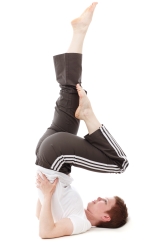 Cvičení svalů - Lezení po stěně